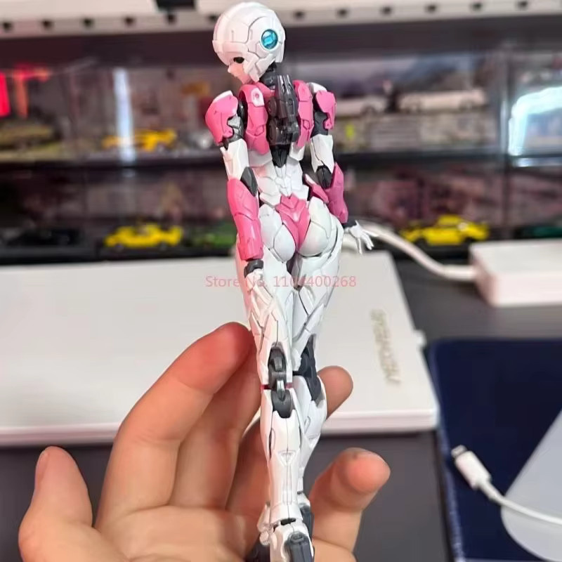 Furai Arcee Autobot Transformers, Actionfigur, ab 14 Jahren - Bild 4