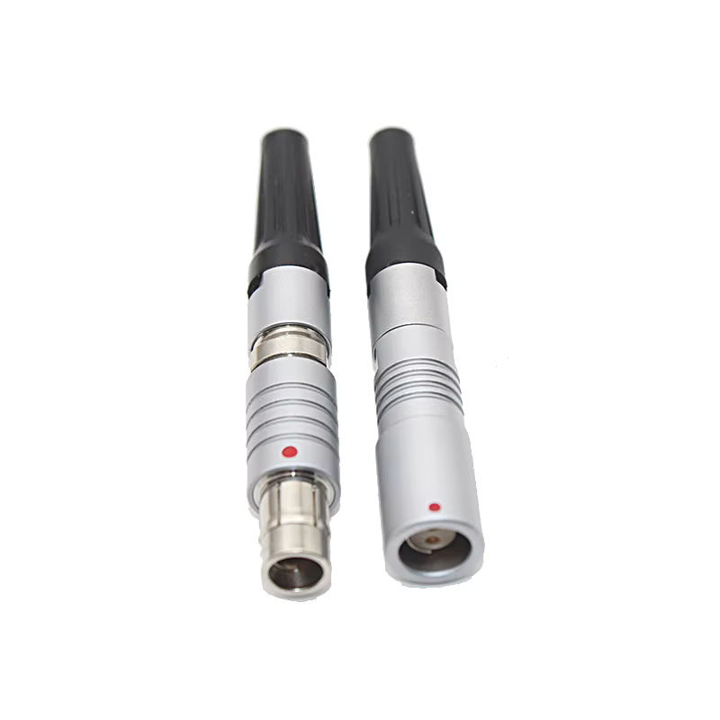 Fischer Kompatibler 12-poliger Stecker und Buchse mit Halbmond-Positionierungsstift in Silber - Bild 2