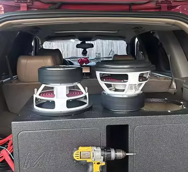 Monster 12-Zoll Hochleistungs-Subwoofer mit 2000W RMS und 3-Zoll-Schwingspule für starken Bass unter dem Sitz - Bild 3