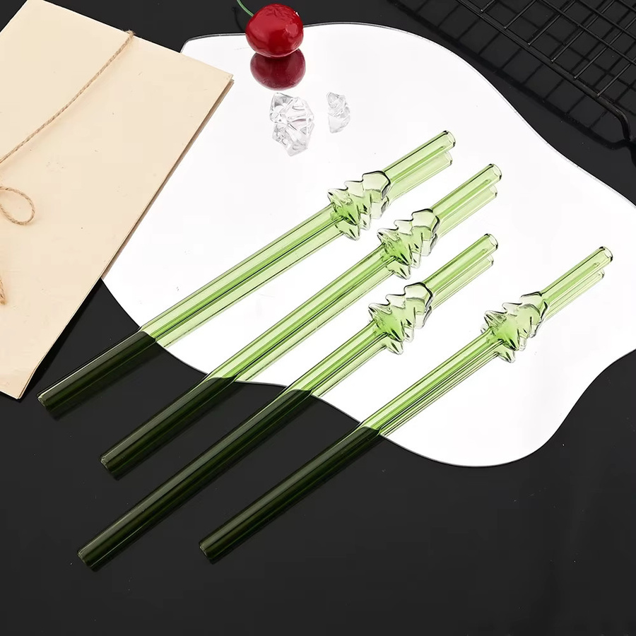 Weihnachtsbaum Glas Stroh Set aus Borosilikatglas in Transparent und Grün mit Reinigungsbürste für Cocktails, Tee und Säfte - Bild 4