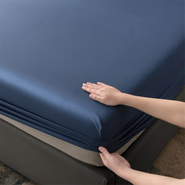 Wasserdichtes Spannbetttuch aus Polyester in Blau für Sommerbetten, B/T/H: 90 x 200 x 15 cm - Bild 1