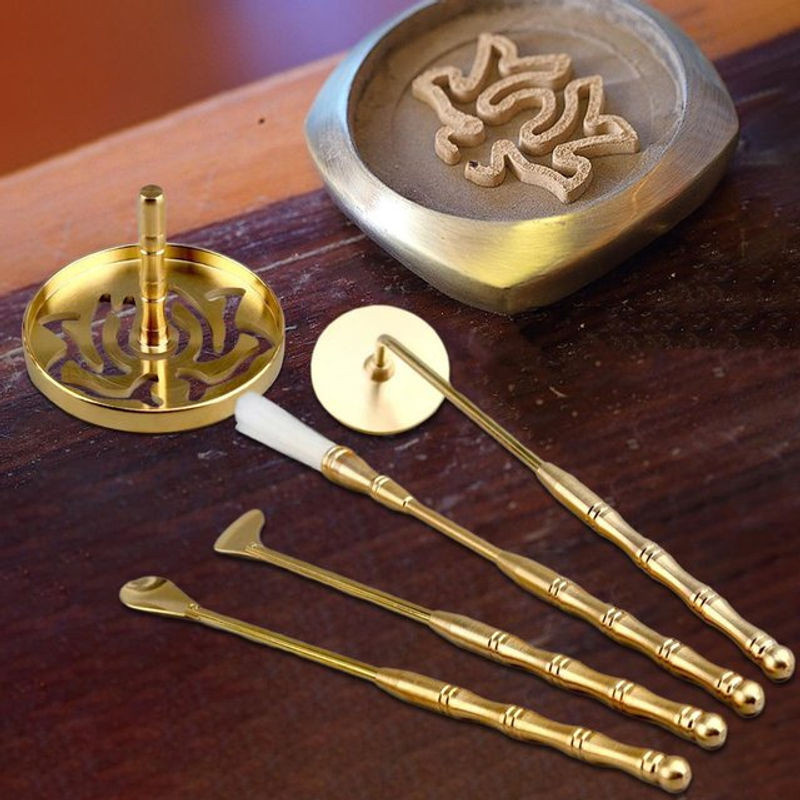 Kesoto 5-teiliges Messing-Räucherstäbchen-Set in Gold für Weihrauch-Zeremonien, Yoga und Meditation - Bild 1