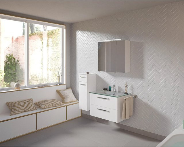Pelipal Badmöbel-Set Trentino in Weiß Hochglanz mit Waschtischunterschrank, Spiegelschrank und Glaswaschtisch - Bild 1
