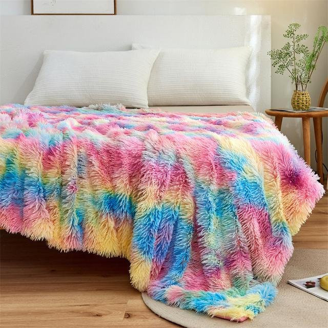 S-EMIGA Flauschige Kunstfelldecke in Weiß, weiche Plüschdecke als Überwurf für Bett und Couch, B/B: 200 x 230 cm - Bild 1