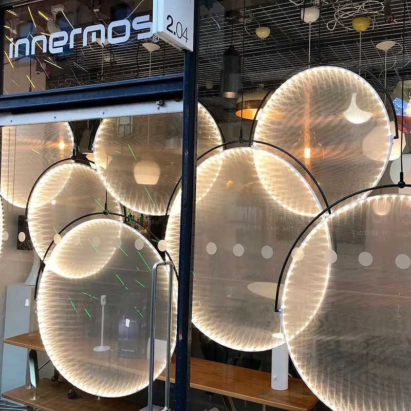 JIANKEXING Moderne LED Stoff Pendelleuchte Nordic Design für Restaurant und Bar in Weiß und Schwarz mit Warmweißem Licht - Bild 3