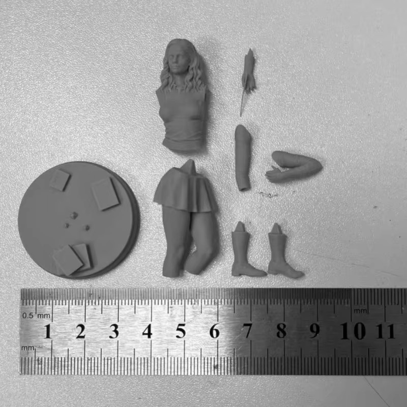 MODX Heißer Lehrerinnenfigur-Bausatz, 1:24, Modellbausatz, unmontiert, unbemalt - Bild 3