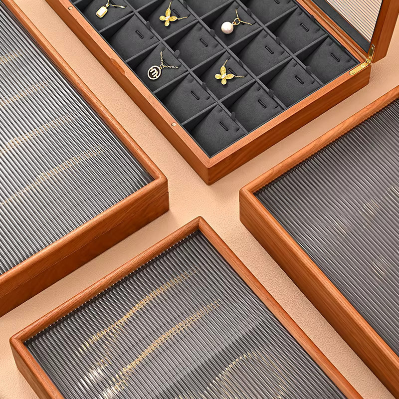 Oirlv Schmuckschatulle aus Holz als Organizer für Ringe, Halsketten, Ohrringe und Armbänder in Grau und Braun - Bild 2