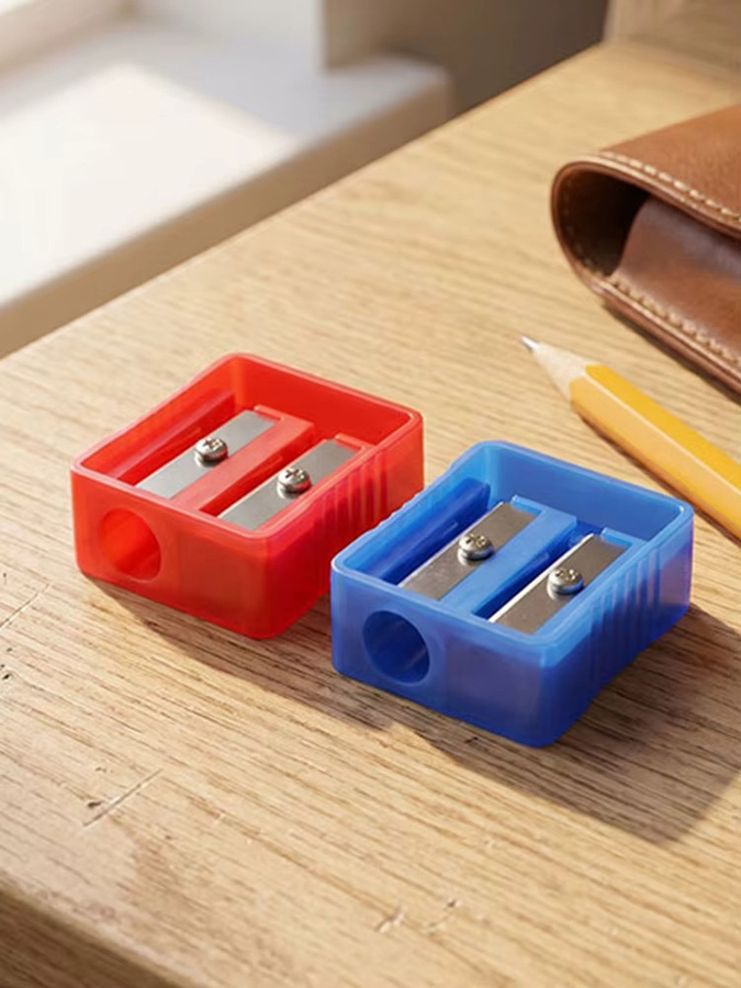MOTARRO Bleistiftspitzer-Set, 2-teilig, manueller Spitzer mit zwei Löchern in Rot und Blau - Bild 6