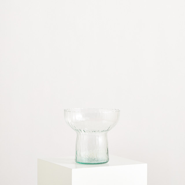 BLUME2000 Glasschale mit Sockel, transparent, B/T/H: 17,0 x 16,0 x 1,0 cm - Bild 1