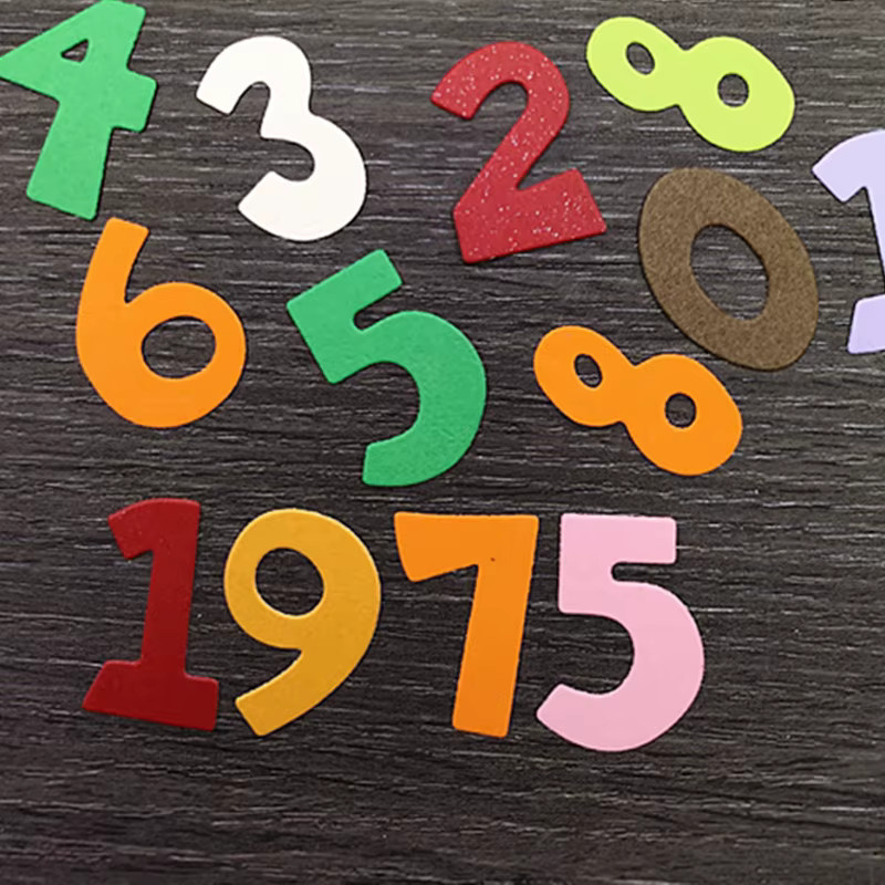 Quadratische Metall-Schneidwerkzeuge mit Zahlen und Alphabet für Scrapbooking, Kartenherstellung und DIY-Bastelarbeiten in Multicolour - Bild 3