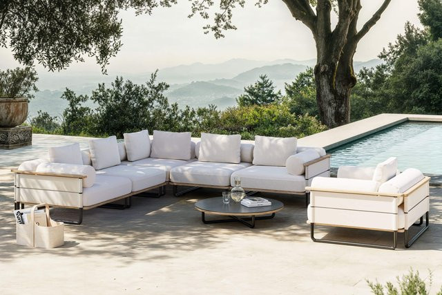 PLOSS Reverie L Gartenlounge in Creme und Anthrazit mit Tisch und Kissen, wetterfestes Design aus Aluminium und Polyester - Bild 1