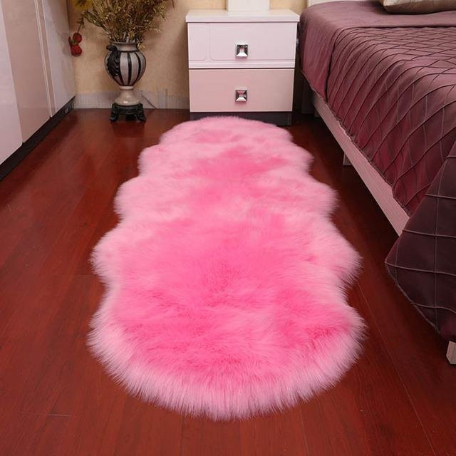 Weicher Kunstfell Teppich von Yiran Furniture in Pink, Waschbarer Langflor-Schaffell-Teppich für Wohnzimmer und Schlafzimmer, B/T: 60 x 100 cm - Bild 1