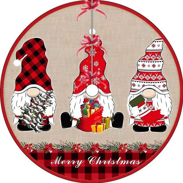 VIKAMA Weihnachtsbaumkleid mit Weihnachtszwerg und Weihnachts-Truck in Rot und Schwarz kariert zur Heimdekoration - Bild 1