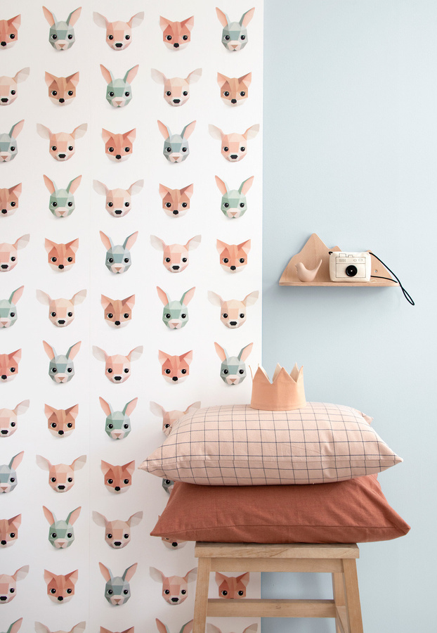 Studio Ditte Tapete Forest Animals in Pink und Multicolour für das Kinderzimmer, Vlies-Tapete mit Naturmotiven, Breite: 48,5 cm, Höhe: 280 cm - Bild 1