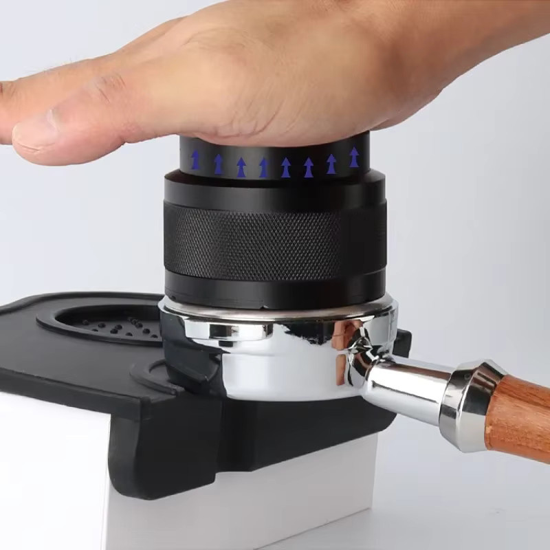 JUSTINLAU Edelstahl Federbelasteter Kaffee-Tamper mit Ausgeglichenem Flachboden für 51mm, 53mm und 58mm in Silber und Schwarz - Bild 3