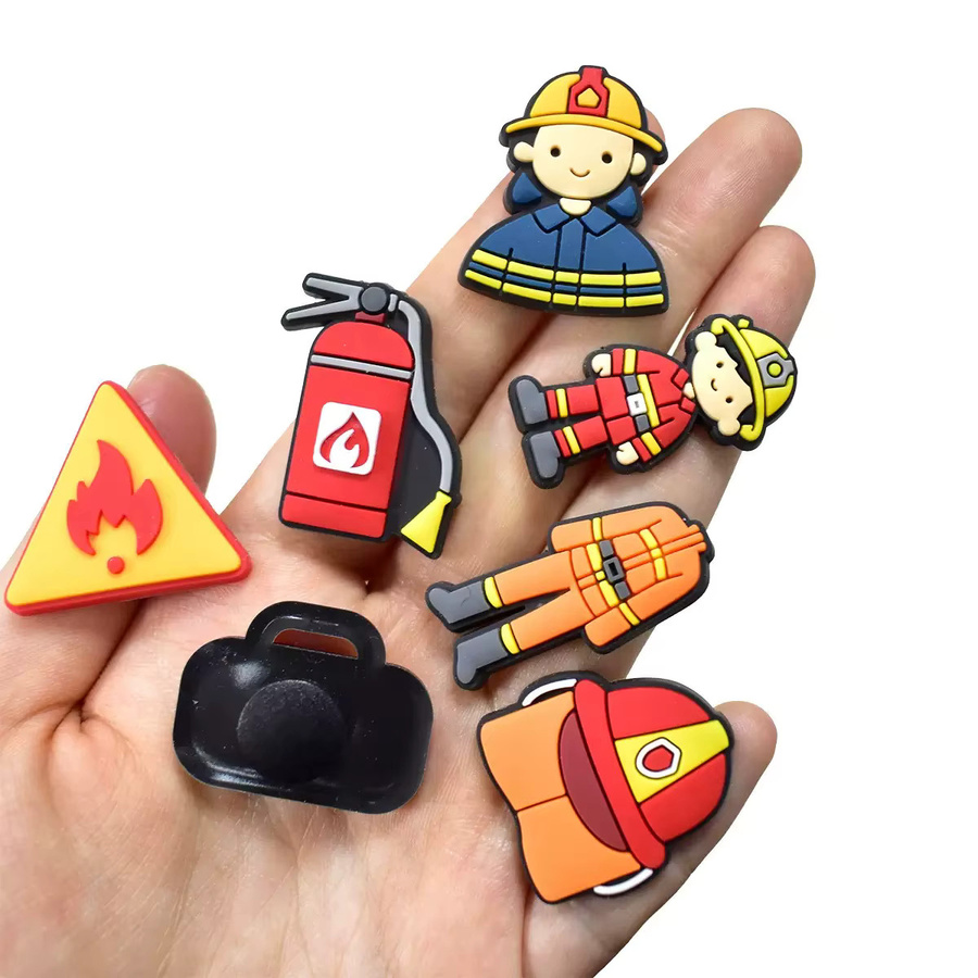 Happye&TiTi Schnallenanhänger Feuerwehrmann-Hydrantenschuh, PVC, Kinder - Bild 5