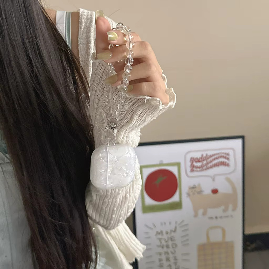 Apple AirPods Schutzhülle mit glänzendem Muschelmuster und weißer Schmetterlingsperlenkette für AirPods 1, 2, 3, 4 und Pro 2 - Bild 4