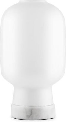 Normann Copenhagen Amp Tischleuchte in Weiß mit Marmorsockel und transparentem Glasschirm - Bild 1