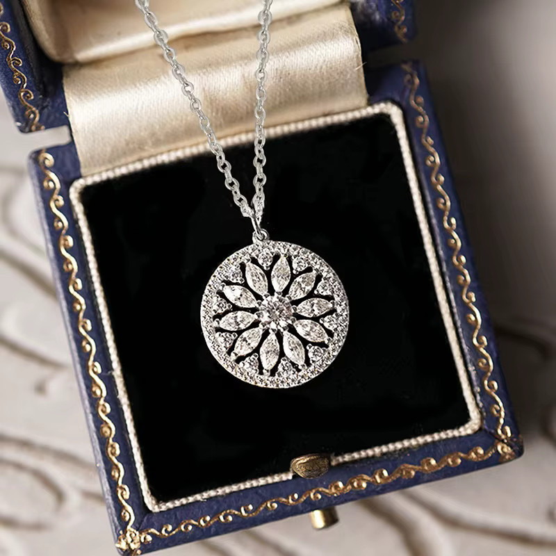Huitan Halskette mit Anhänger, Blumen-Design, Silber, Zirkonia, Damen - Bild 2