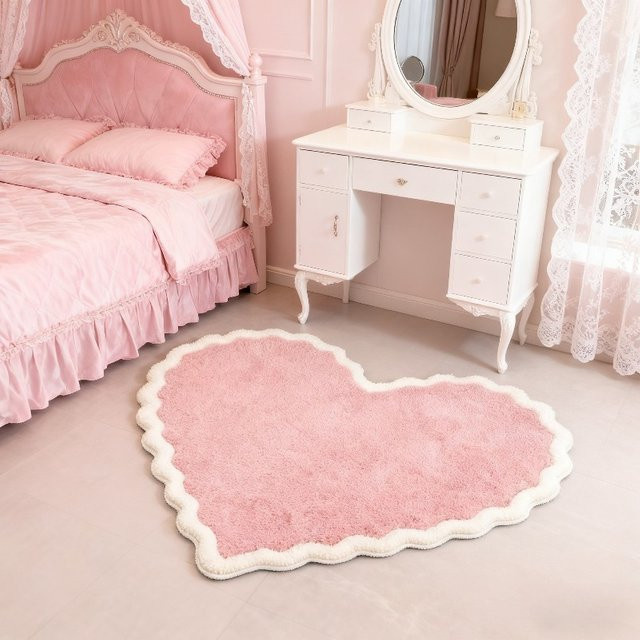 VIKAMA Herz-Plüschteppich in Rosa, weiche und rutschfeste Bodenmatte aus Kunstfell für Kinderzimmer und Schlafzimmer - Bild 1