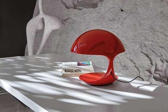 Martinelli Luce Cobra Tischleuchte in Rot mit verstellbarem LED-Leuchtmittel - Bild 1