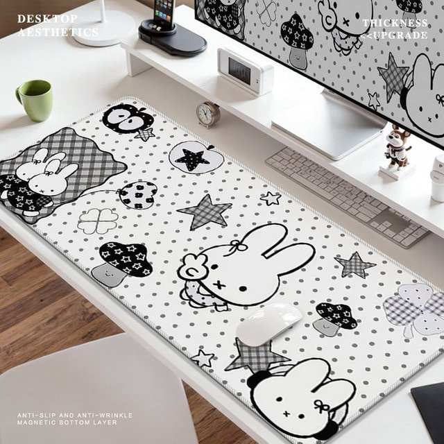 Miffy Übergroßes Mauspad in Schwarz-Weiß mit niedlichem Cartoon-Design als rutschfestes Schreibtischpad für Büro und Gaming - Bild 1
