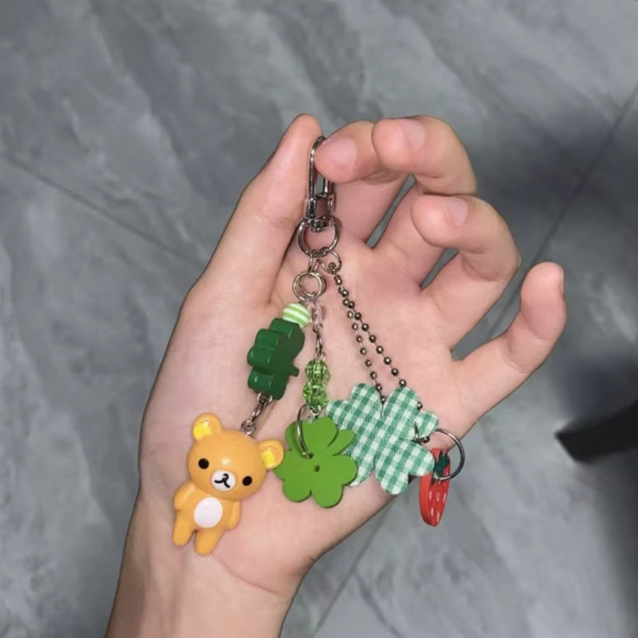 YiYuYiHua Schlüsselanhänger Harz, Kleeblatt und Erdbeere, Bunt, Unisex - Bild 4