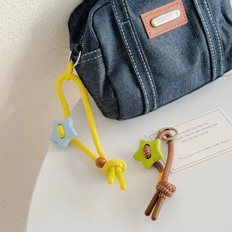 EHUIDE Handgewebtes Stern-Handgelenksband als universelles Schlüsselband und Handyhüllen-Zubehör in Gelb und Multicolour - Bild 3