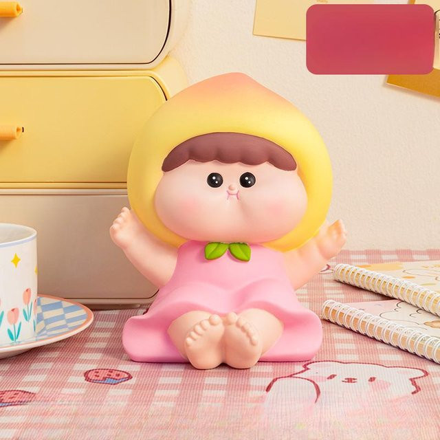 Kreative Cartoon Frucht Mädchen Spardose aus Kunststoff für Kinder in Rot und Mehrfarbig von Yiran Furniture - Bild 1
