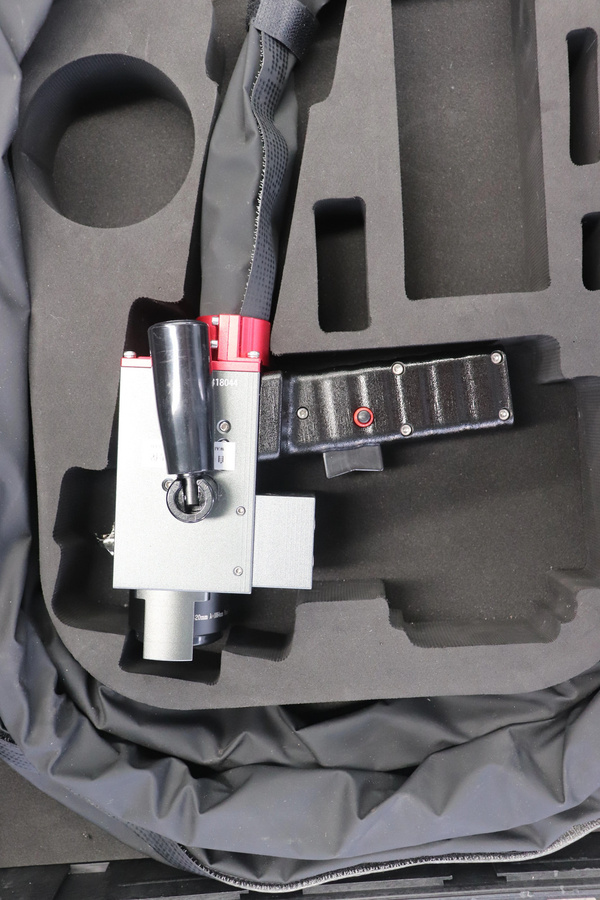 Tragbare Faser-Puls-Laserreinigungsmaschine von ACCTEK zur Entfernung von Rost, Öl, Farbe und Graffiti auf Metall und Holz - Bild 3