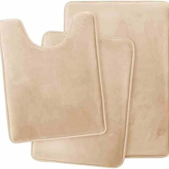 Dreiteiliges Badezimmer-Bodenmatte Set von Yiran Health & Beauty aus Korallenvlies in Beige, saugfähig und rutschfest, B/T: 80 x 50 cm und 40 x 50 cm - Bild 1