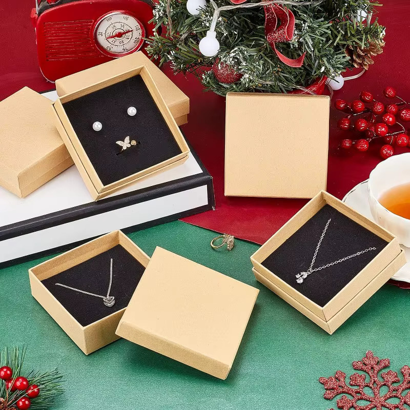 24 Stück Schmuckschatullen aus Kraftpapier in Braun und Beige, quadratische Geschenkverpackungsboxen aus Papier, B/T/H: 9 x 9 x 3 cm - Bild 3