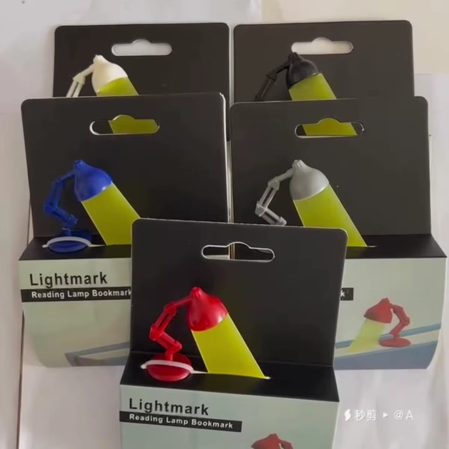 Personalisiertes Lesezeichen als Schreibtischlampe für Studenten in Rot aus Kunststoff - Bild 2