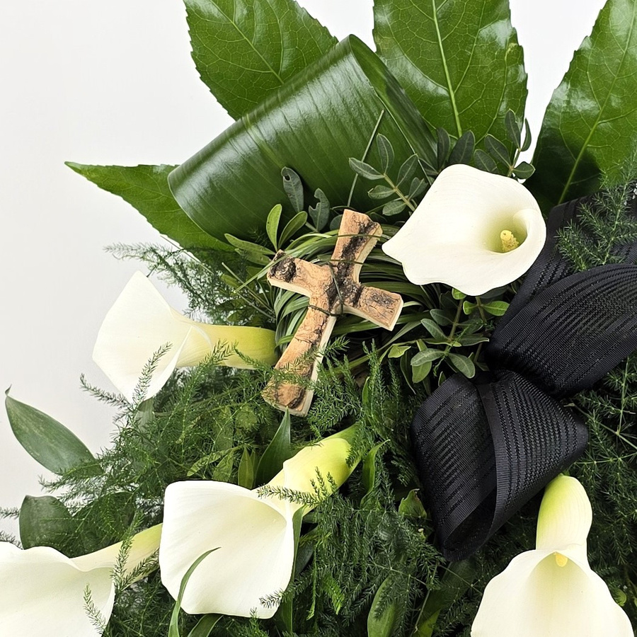 Blumenversand Edelweiß Arrangement Calla Lily Greenery weiß Sympathy and funeral - Bild 3