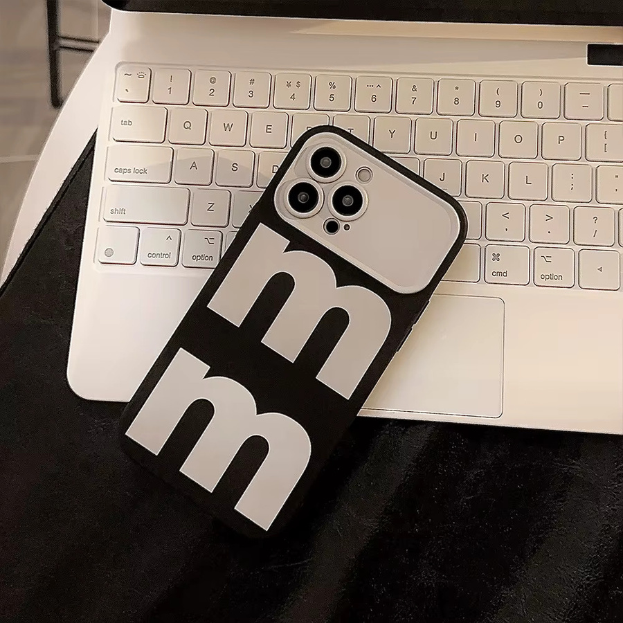 Stoßfeste Handyhülle mit dem Buchstaben M in Schwarz für Apple iPhone Modelle - Bild 3