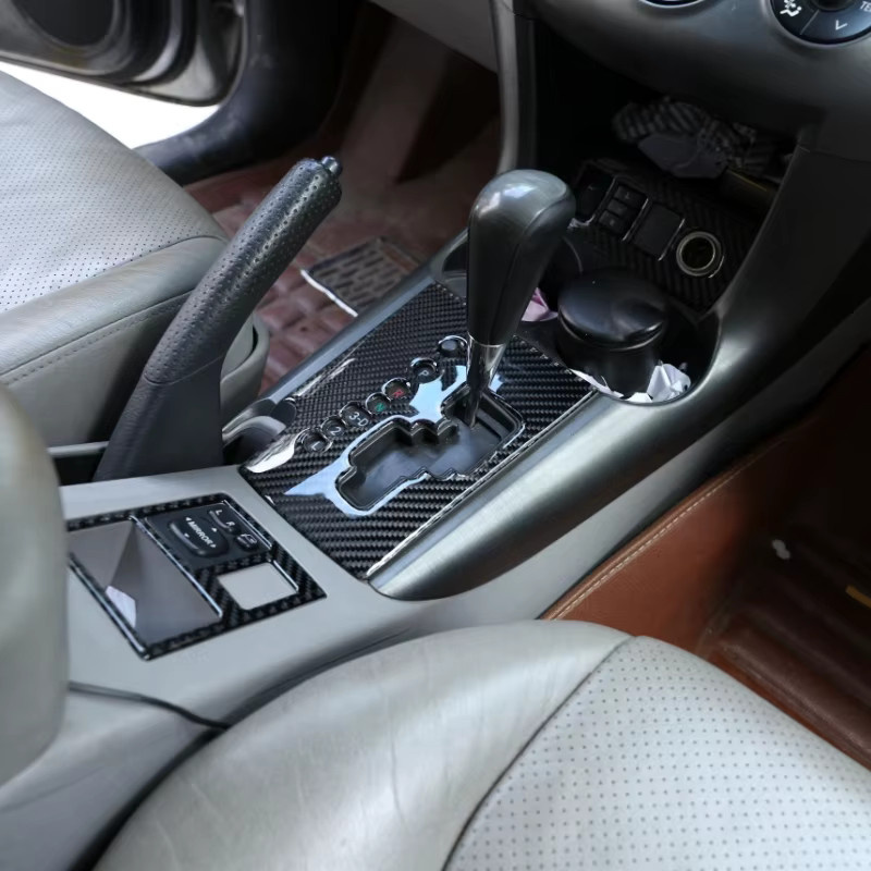 Suetlcoity Schalthebelblenden-Aufkleber in Schwarz als dekorative Zierblende für die Mittelkonsole passend für Toyota RAV4 XA30 2006-2012 - Bild 3