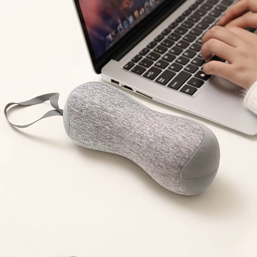 Tragbares U-förmiges Mini-Nackenkissen für Erwachsene in Grau zur Unterstützung von Nacken und Rücken beim Reisen oder im Büro - Bild 2