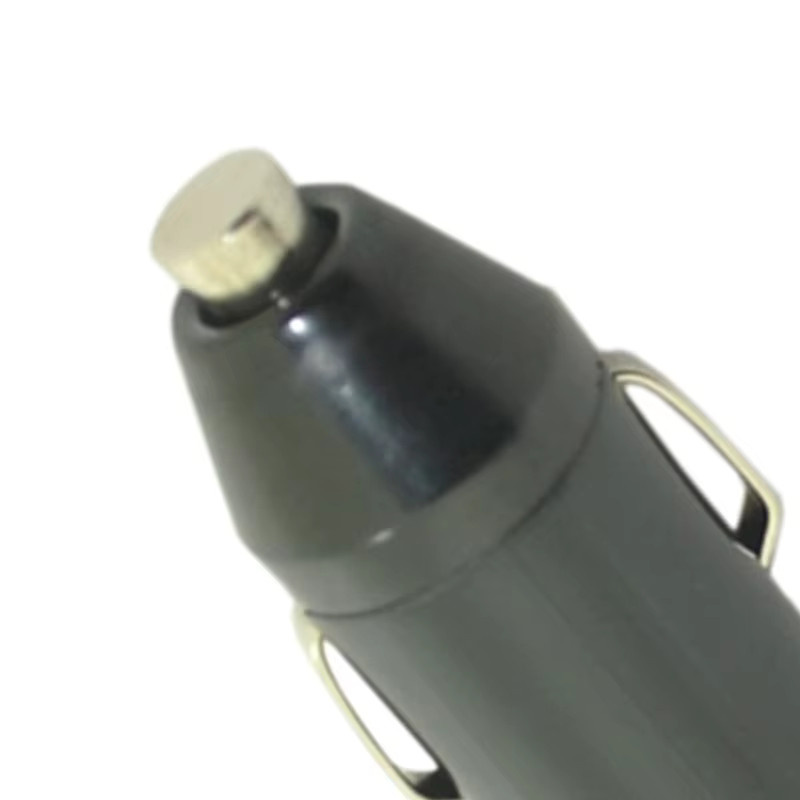 Automotive Ladegerät 12V/24V 20A mit Zigarettenanzünder Stecker und DC Adapter in Schwarz - Bild 3