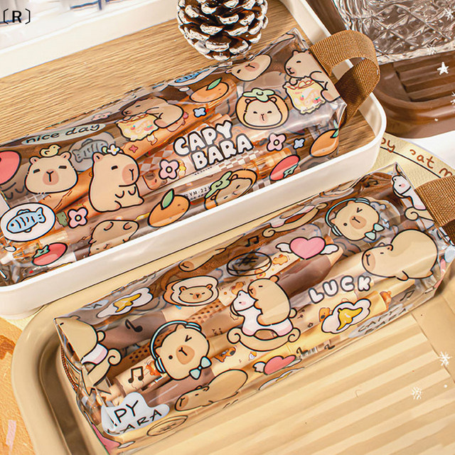 Niedliches Capybara Federmäppchen im Cartoon-Stil als Kawaii Stifttasche für Schule und Büro in Mehrfarbig - Bild 1