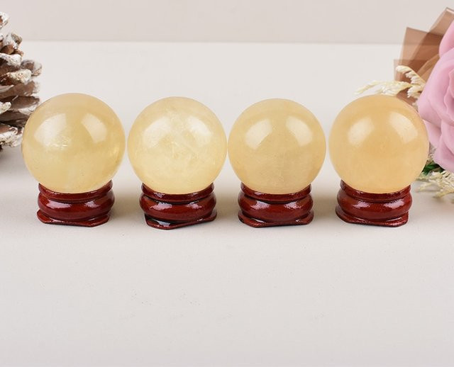 RYCRYSTAL Gelber Calcit Kristallstein als runde Kugel für Reiki-Heilung und Heimdekoration - Bild 1