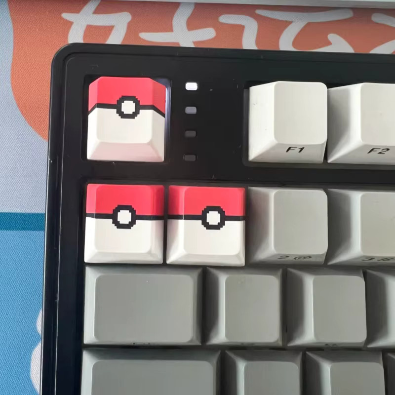 TAKARA TOMY Pokemon Anime Poke Ball Modell-Tastenkappen aus Harz in Rot für mechanische Tastaturen - Bild 5