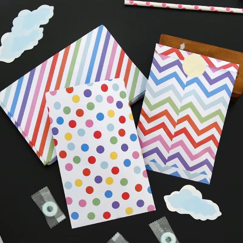 24er Set iSRCRAFT Regenbogen Süßigkeiten Taschen aus Papier in Bunt mit Punkt- und Streifenmuster für Hochzeit, Geburtstag und Party-Dekoration - Bild 2