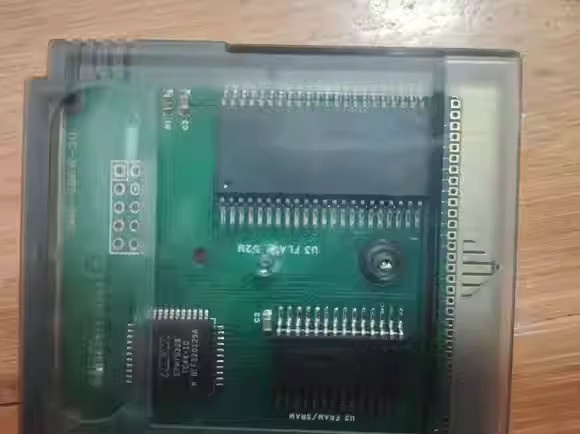 GBC Brennkarte mit 2 MB Kapazität und 256 KB Rahmen-Chip-Speicher in Grün - Bild 2