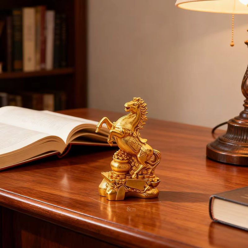 KITPIPI Feng Shui Pferde-Statue 2026 Jahr des Pferdes in Gold als dekoratives Glücks- und Reichtums-Ornament aus Kunststoff und Metall - Bild 4
