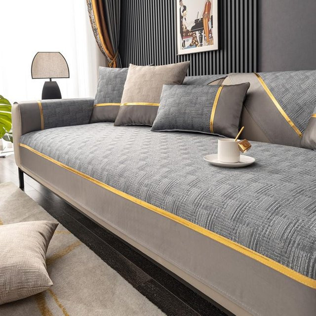 Luxuriöses Sofakissen mit Goldfaden-Spleißen in Grau, B/B: 90 x 90 cm - Bild 1