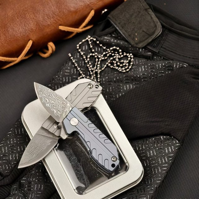 Mini Klappbares Taschenmesser mit Damaszener Klinge in Silber für Outdoor, Camping und EDC - Bild 1