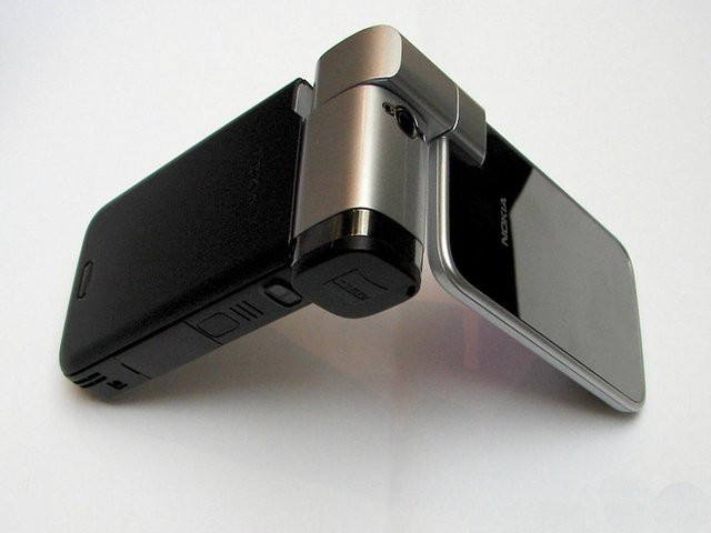 Generalüberholtes Nokia N93i Mobiltelefon in Schwarz mit 1 SIM-Karte, Akku und Ladegerät - Bild 1