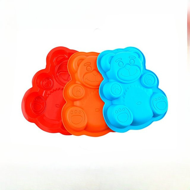 Antihaft-Silikon-Backform in Orange mit Teddybär-Design für Kuchen und Weihnachtsgebäck - Bild 1