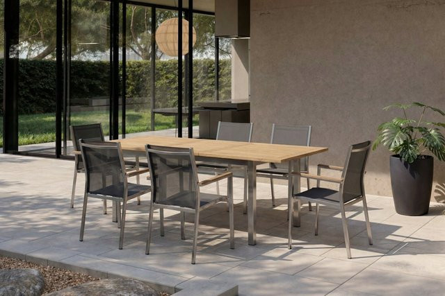 Stern Cardiff Garten-Essgruppe aus Edelstahl, Textil und Teakholz in Silber/Silbergrau mit Butterfly-Auszug und 6 Stapelsesseln, B/T/H: 160 x 90 x 75 cm bis 220 x 90 x 75 cm - Bild 1