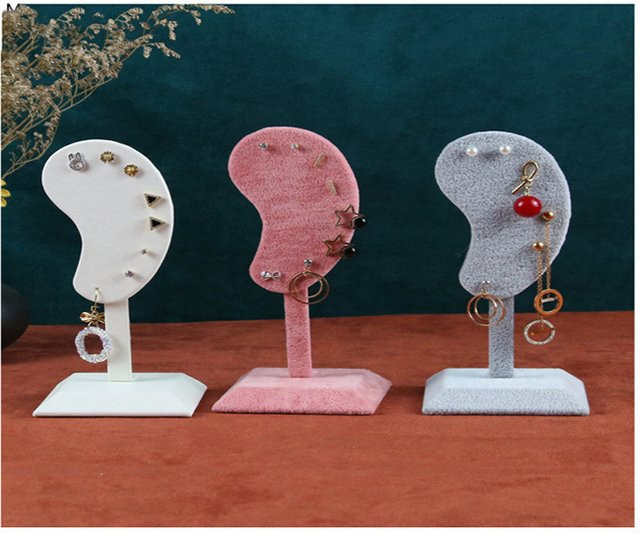 Schmuck Display Rack von luckyiasv aus Samt und PU in Grau zur Präsentation von Ohrsteckern und Anhängern - Bild 1